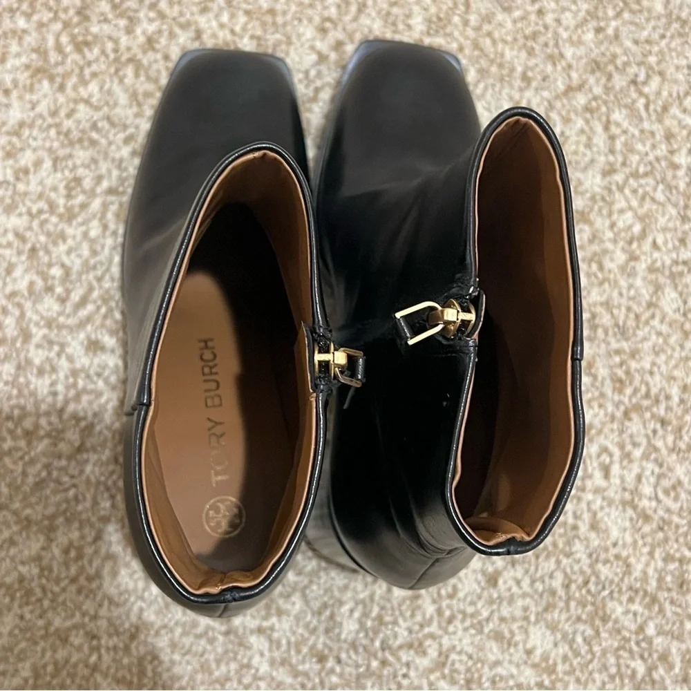Tory Burch Ruby Block Heel Leather Booties Chain Link Size 8.5